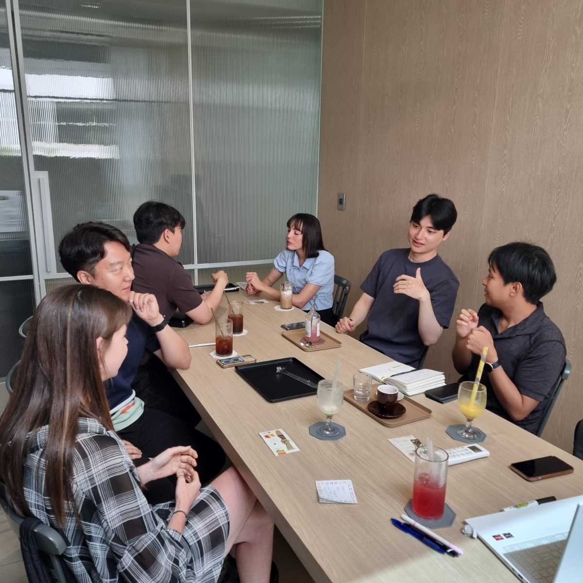 Cafe study meetup